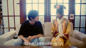 Chồng yêu đi vắng, vợ yêu ở nhà bị bố gã chồng và mấy lão nhà sát bên thay phiên dí