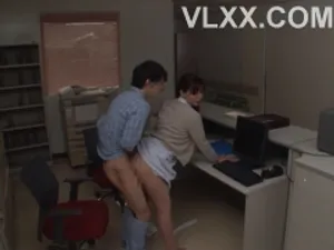 Em có muốn thử đút cặc vào lồn chị không