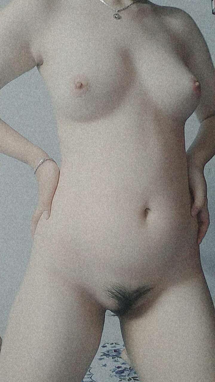 Dì trẻ hay dam dang bị thằng cháu trai tình cờ phát hiện