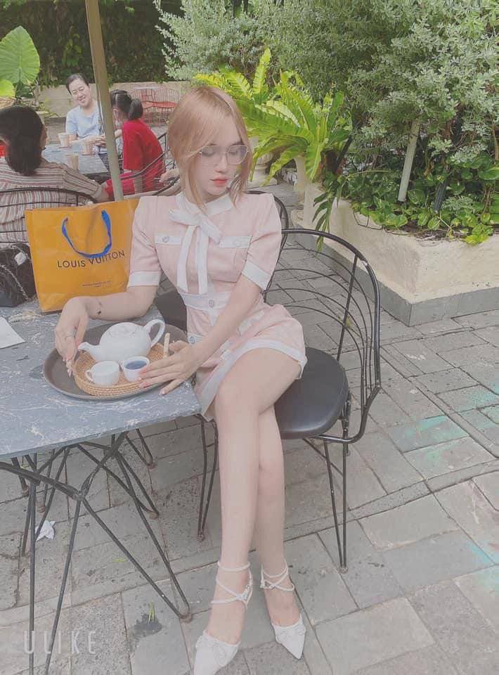 Cô nàng nhật bản bím hồng cạn nước lồn cùng anh tây đen