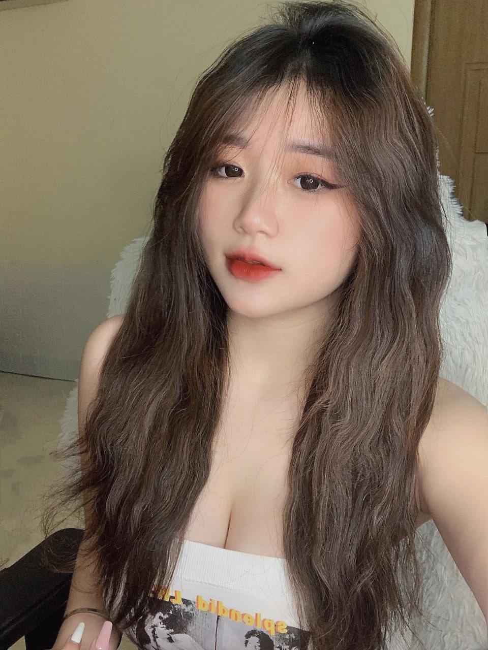 MMYM-060-C Eo cao, đôi chân đẹp và bộ ngực lớn, nhọn! Cảm ơn giọng hát tuyệt vời của bạn sẽ làm bạn bối rối! Cô gái nói chuyện tục tĩu